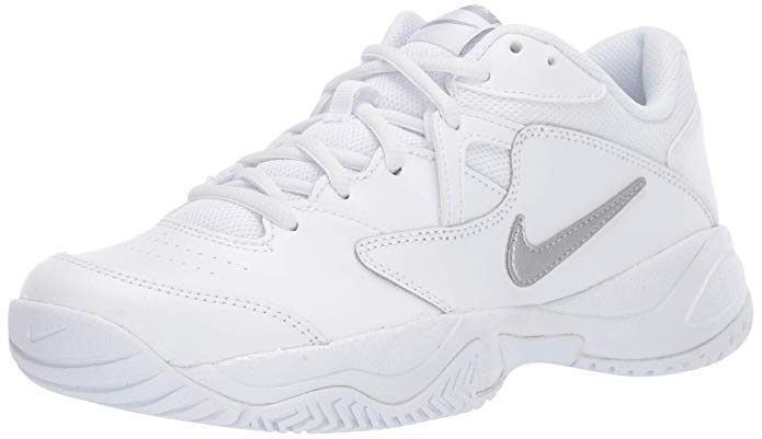 tennis shoes with wide toe box